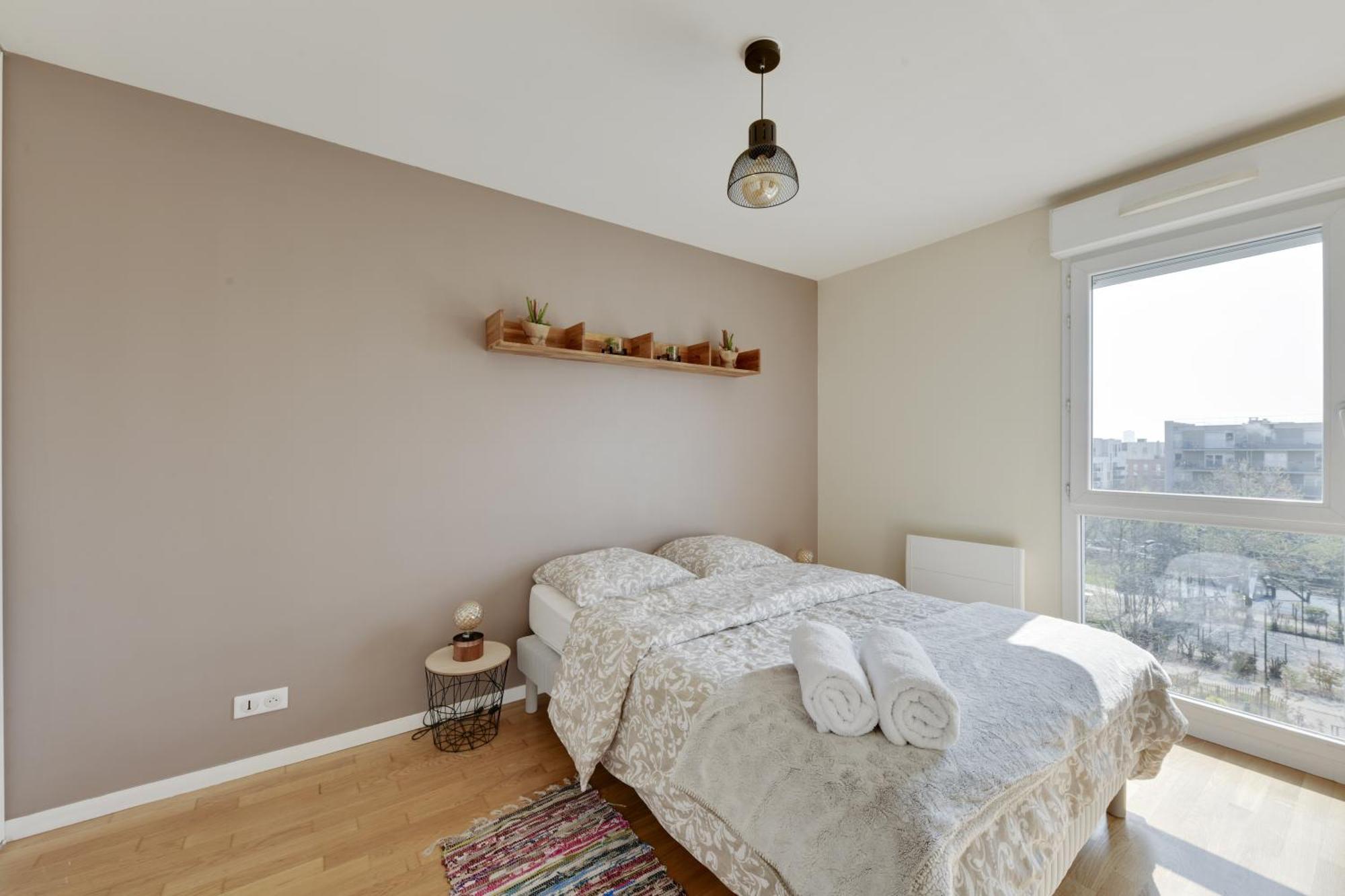 Chic Apartment With Superb View Of The Eiffel Tower Saint-Denis  Exterior photo