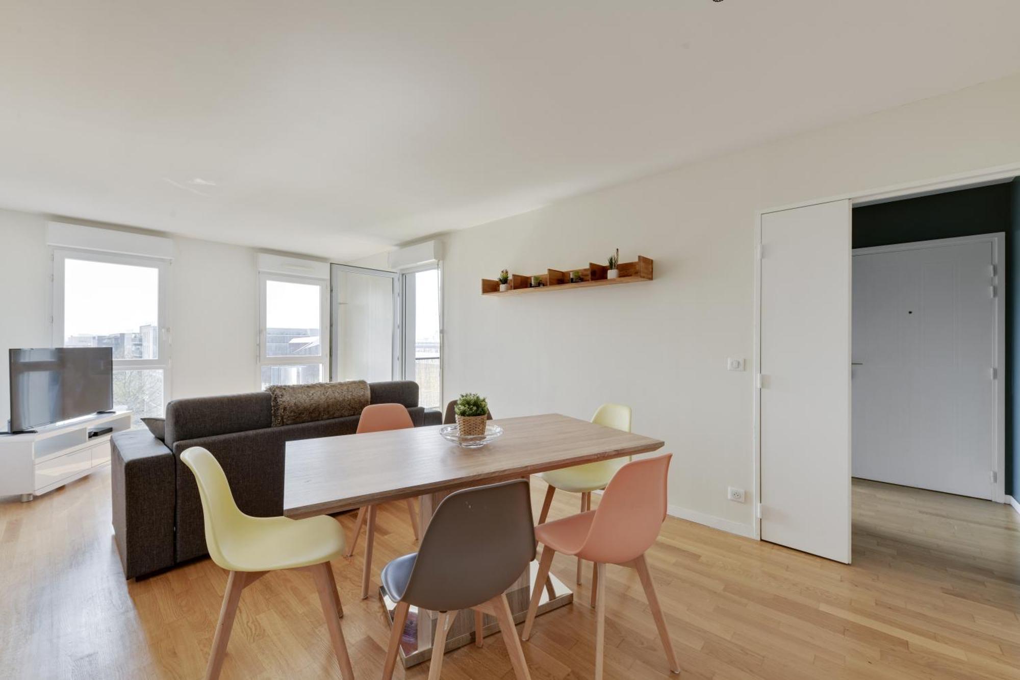Chic Apartment With Superb View Of The Eiffel Tower Saint-Denis  Exterior photo