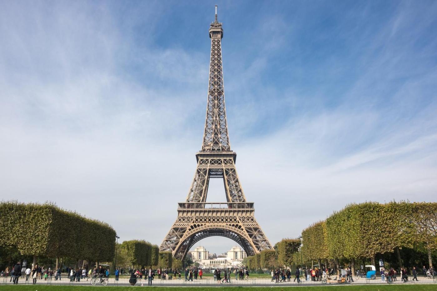 Chic Apartment With Superb View Of The Eiffel Tower Saint-Denis  Exterior photo