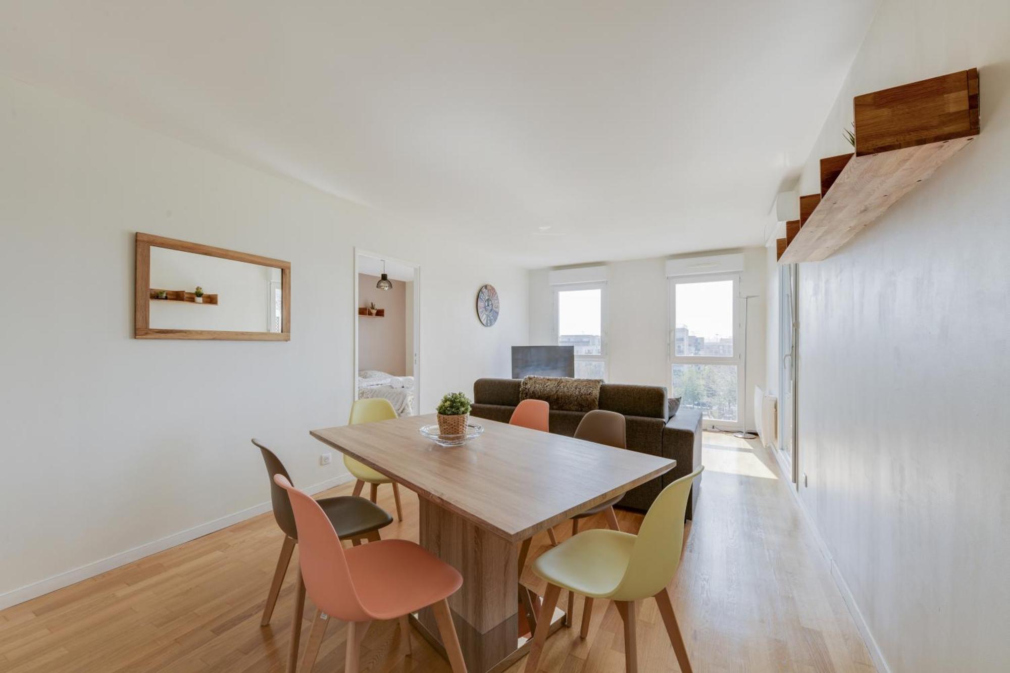 Chic Apartment With Superb View Of The Eiffel Tower Saint-Denis  Exterior photo